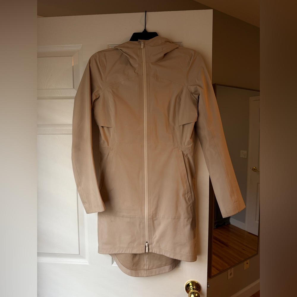 Lululemon Athletica Beige Trench Coat